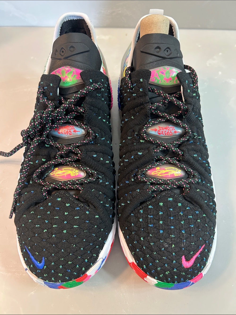 Nike Men’s Black Knit Sneakers with Multicolor Accents